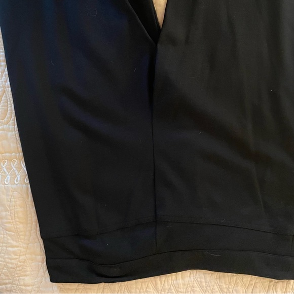 Ellen Tracy black stretchy pants - Picture 2 of 5